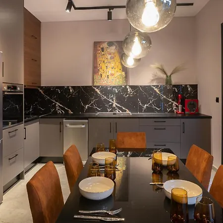 Maison 4 Seasons Apartment *